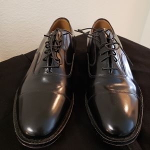 Black Johnston & Murphy Melton Oxfords